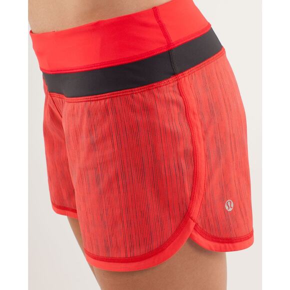 LULULEMON Groovy Run Short Size 4 Wee Are From Space Love Red Coal - Picture 3 of 7